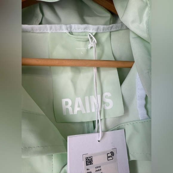 Rains Hooded Coated-Shell Jacket In Light Green Size L NWT - Picture 7 of 10